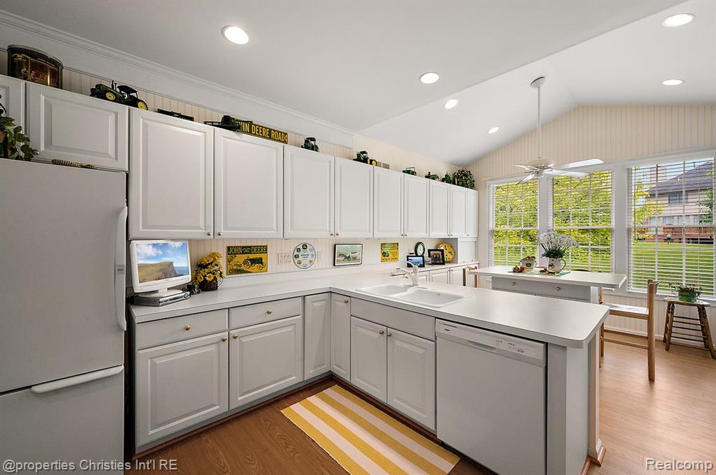 property viewer photo 16