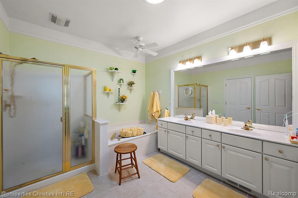 property viewer photo 25