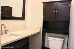 property viewer photo 11