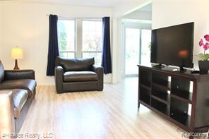 property viewer photo 2