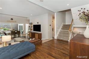 property viewer photo 4