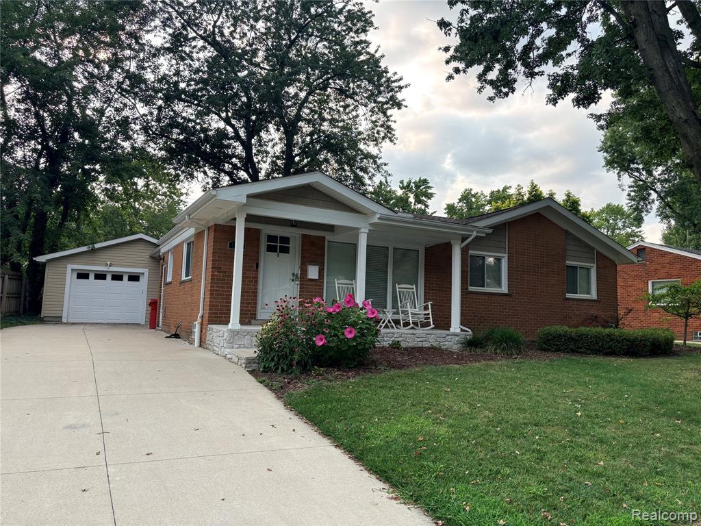 main property photo 15