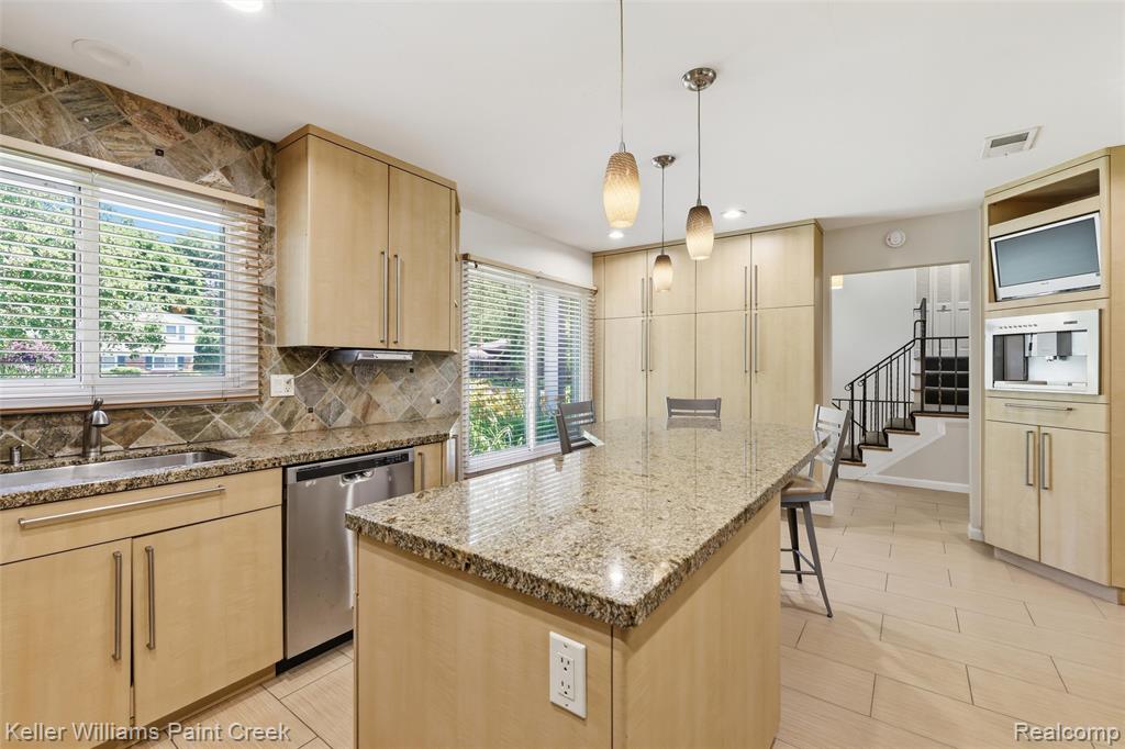 property viewer photo 13
