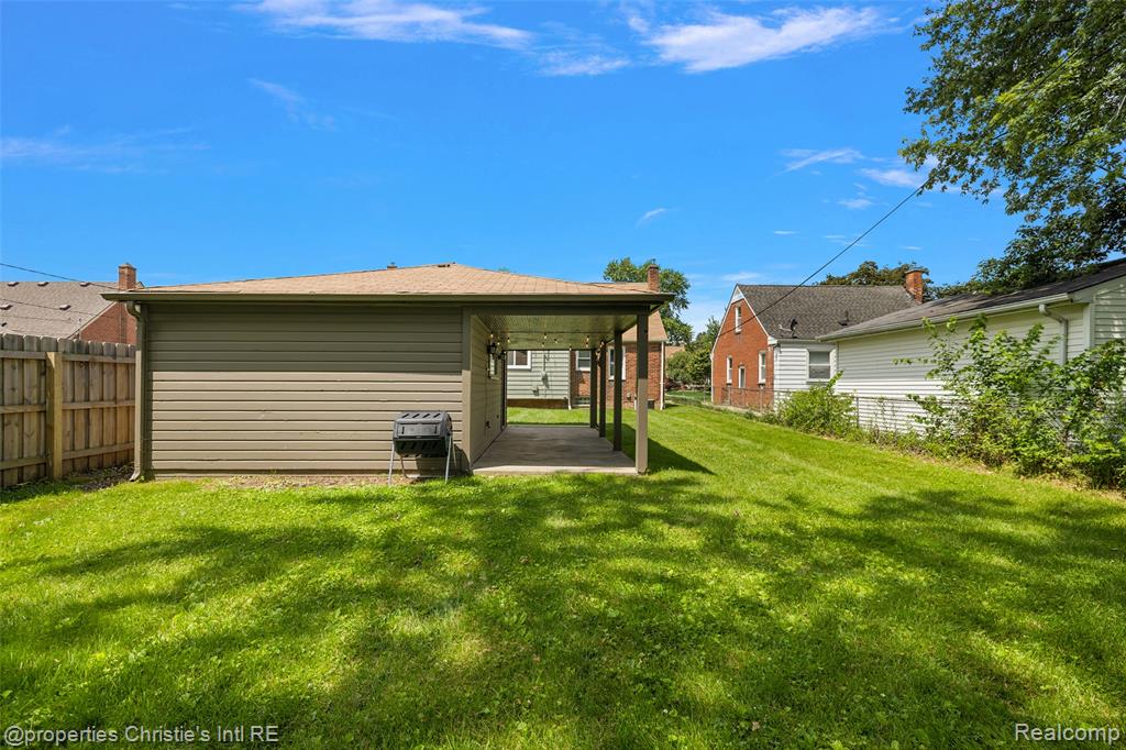 main property photo 38