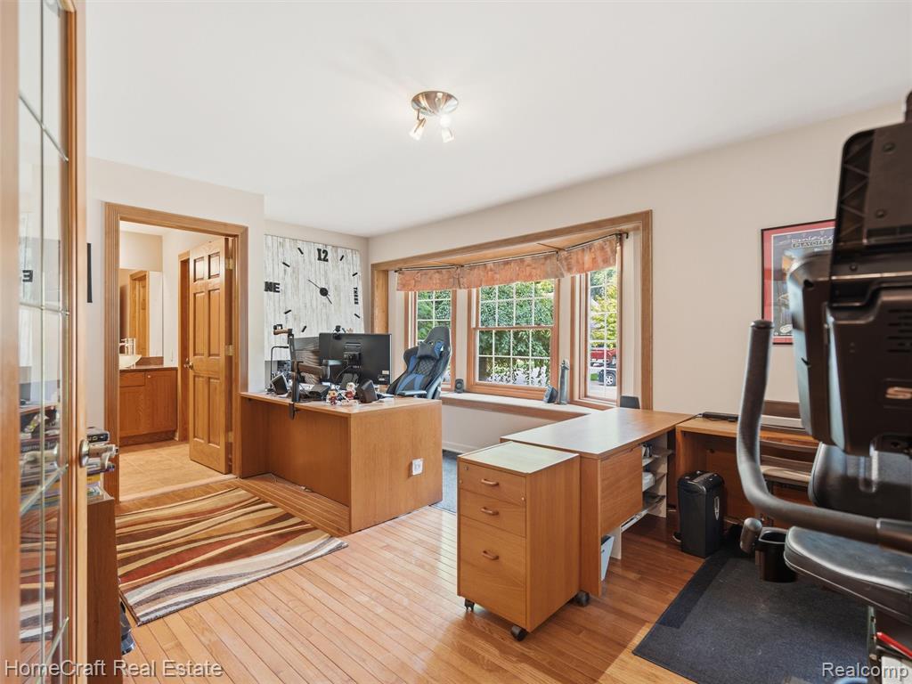 main property photo 19