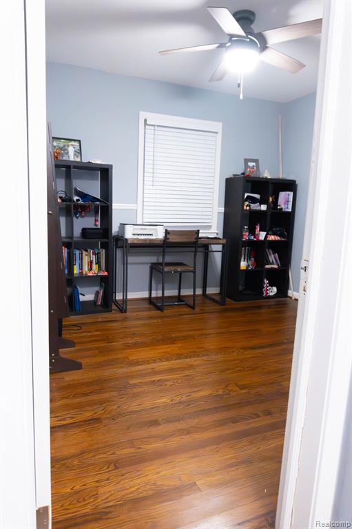 main property photo 15