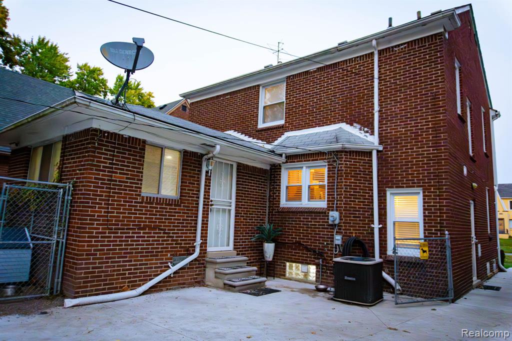 main property photo 16