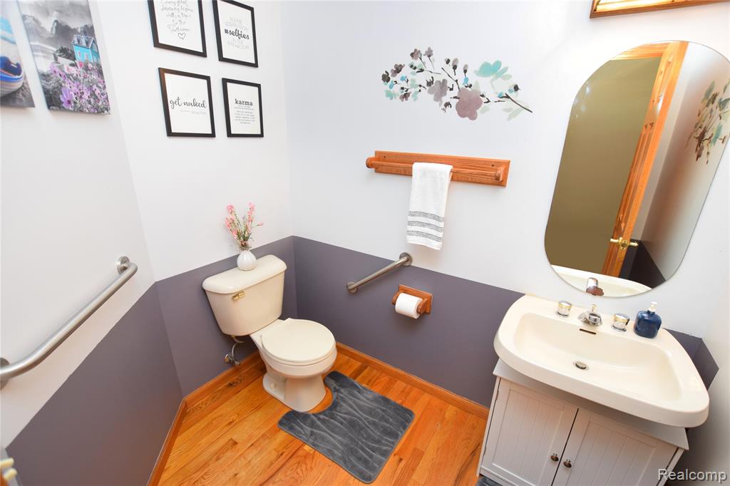 main property photo 11