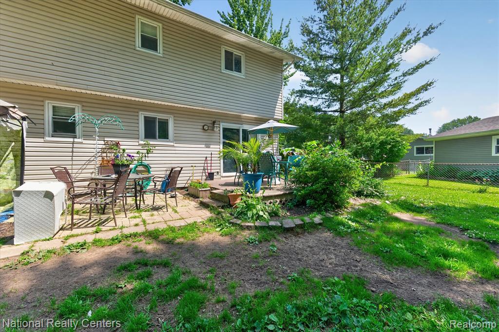 main property photo 31