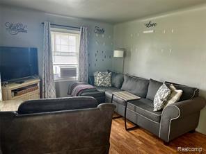 main property photo 5