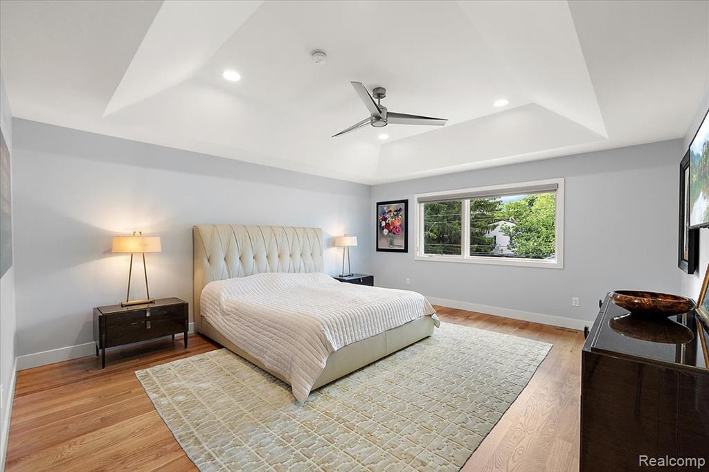 property viewer photo 16