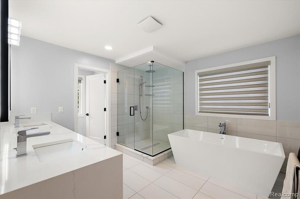 property viewer photo 19