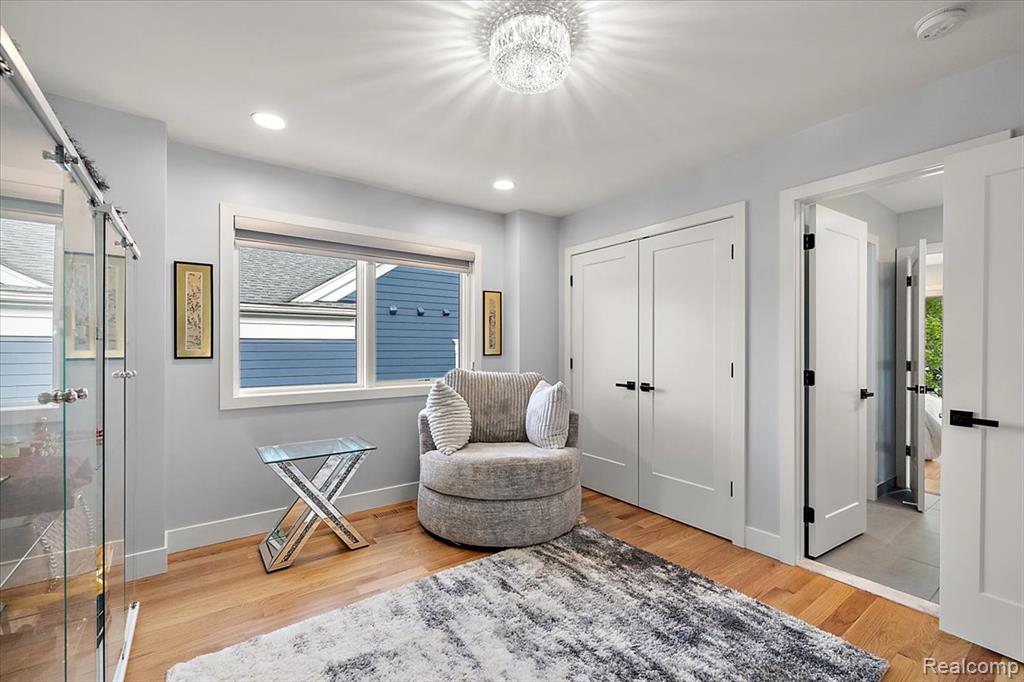 property viewer photo 24