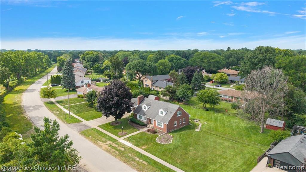 main property photo 10