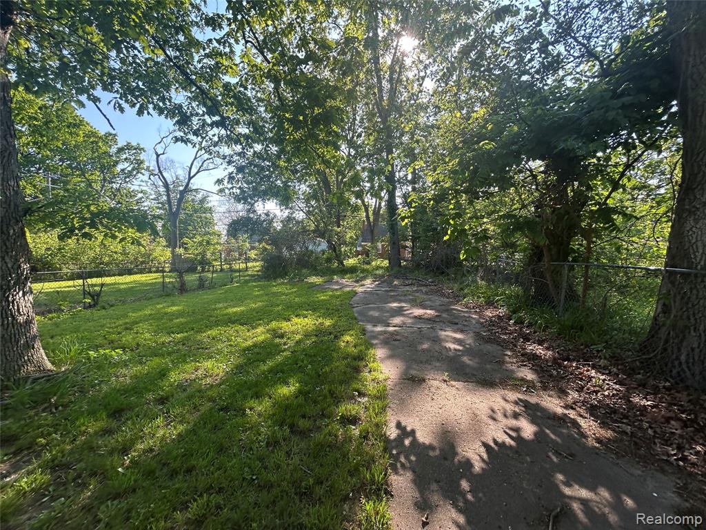 main property photo 15