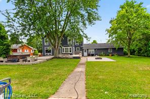 main property photo 40