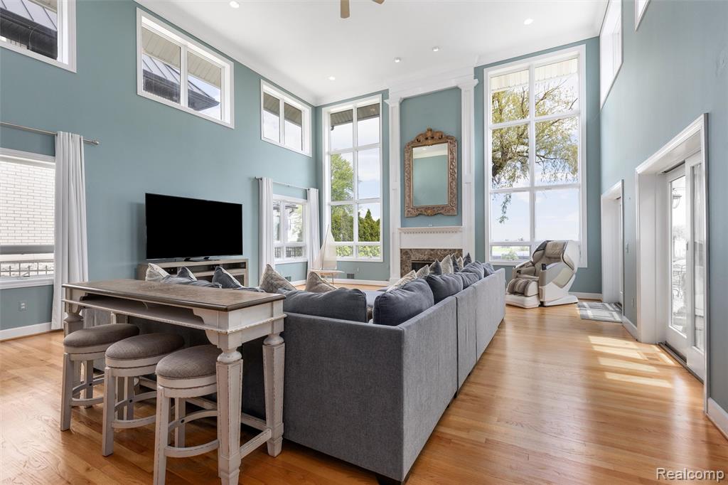 main property photo 17