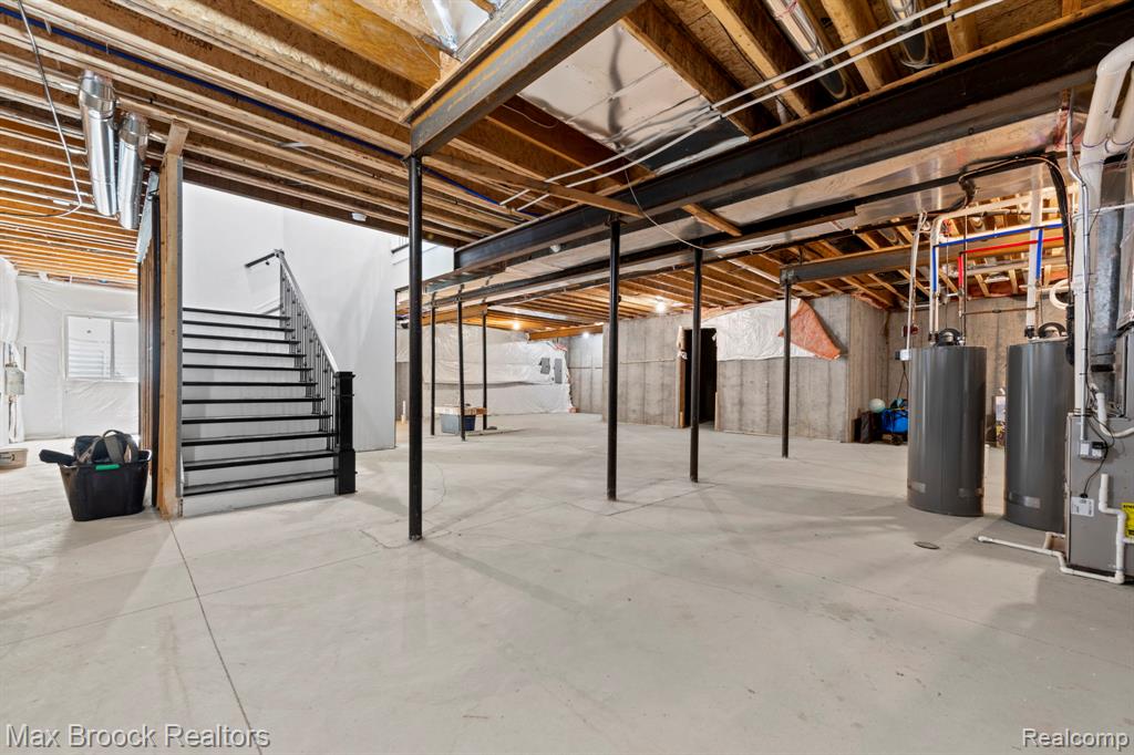main property photo 58