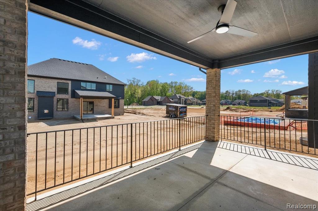 main property photo 19