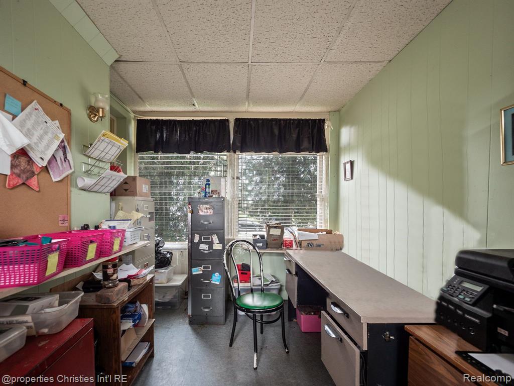 main property photo 17