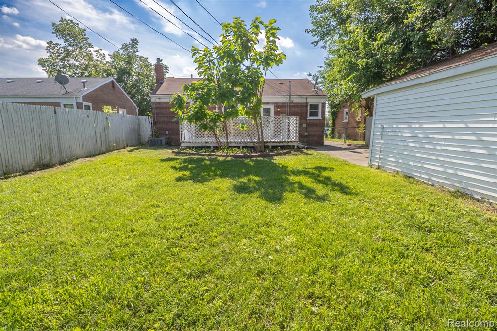 main property photo 39