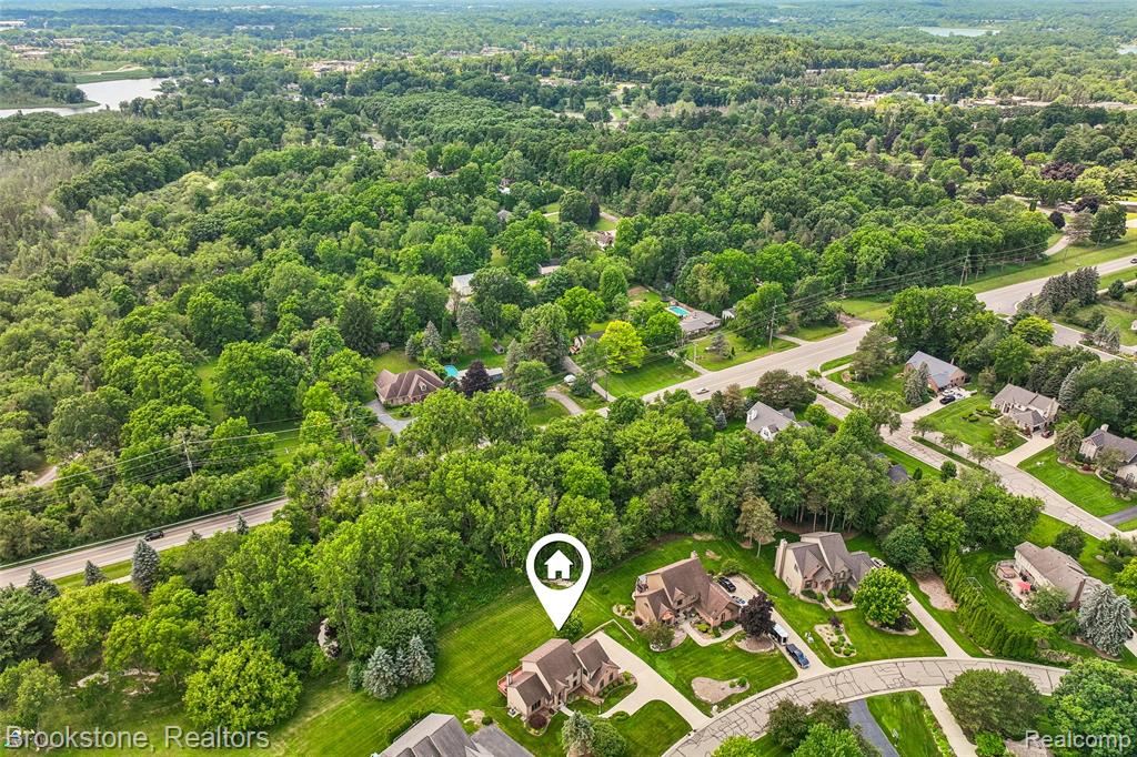 main property photo 41