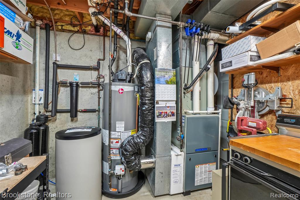 main property photo 58