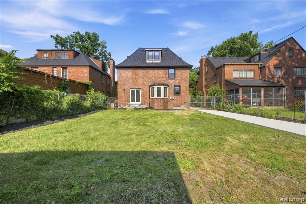 main property photo 44