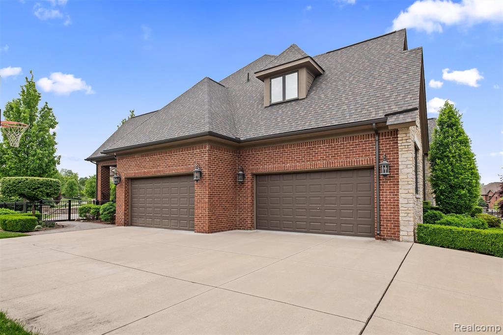 main property photo 54