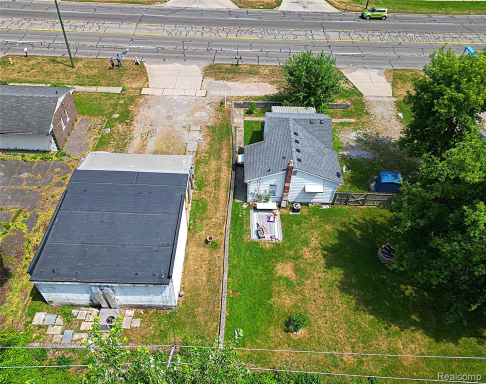main property photo 13