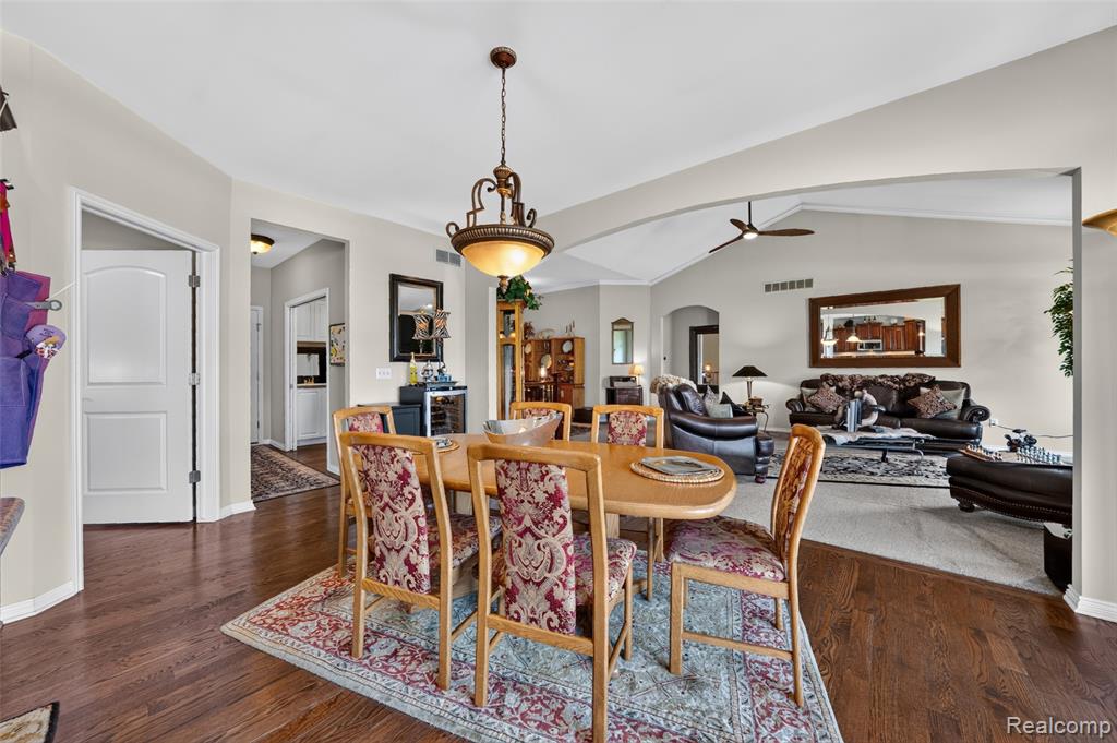 property viewer photo 14