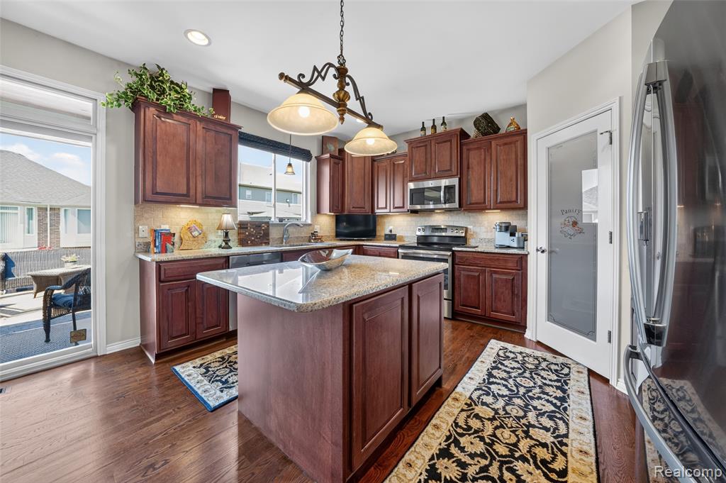 property viewer photo 18