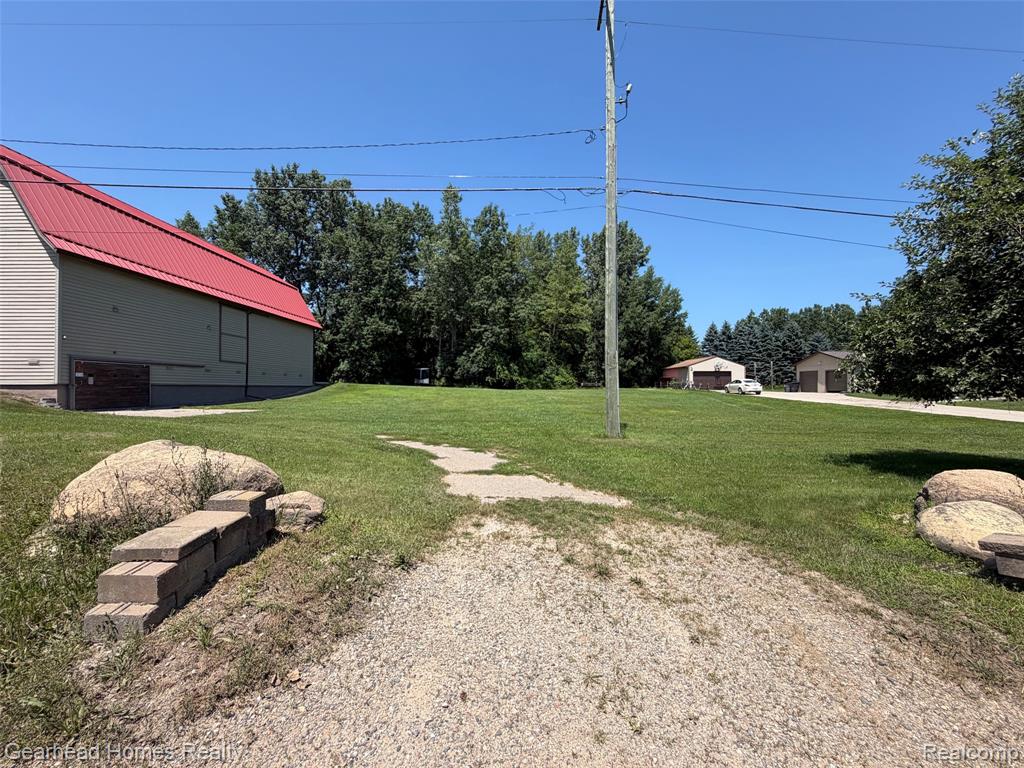 main property photo 4