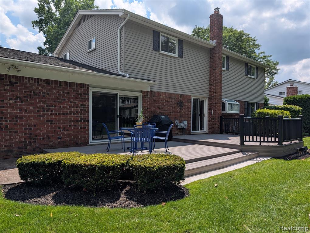 main property photo 37