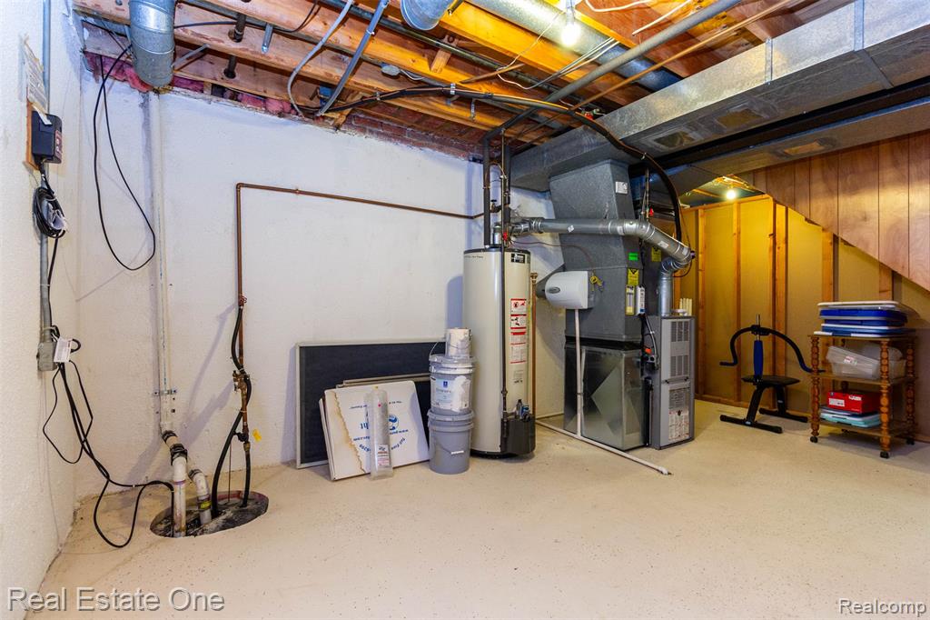 main property photo 32