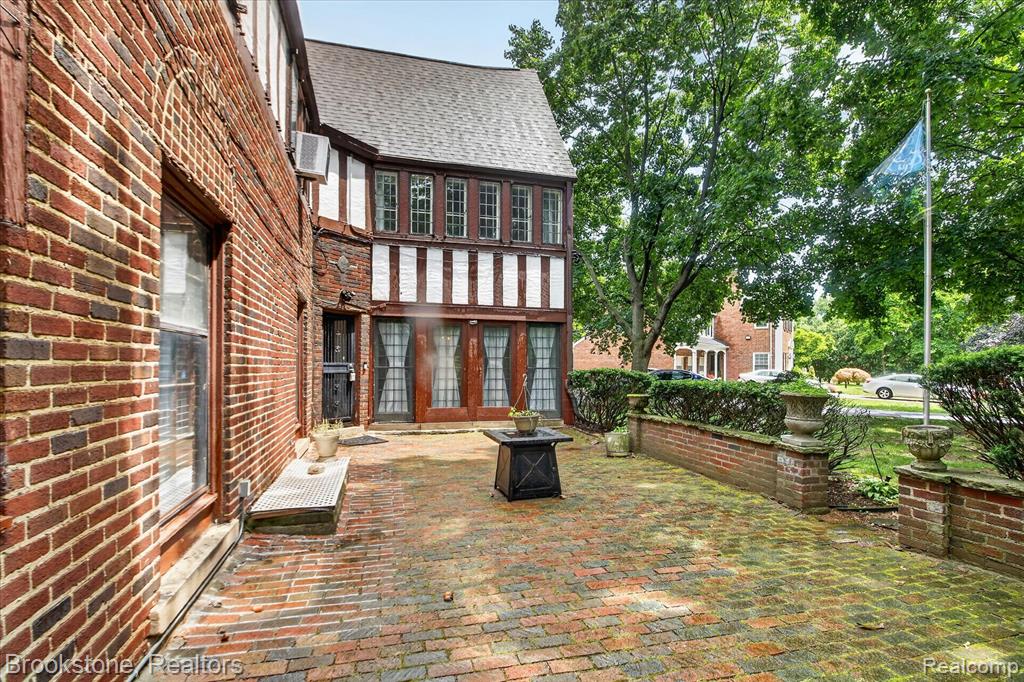 main property photo 51