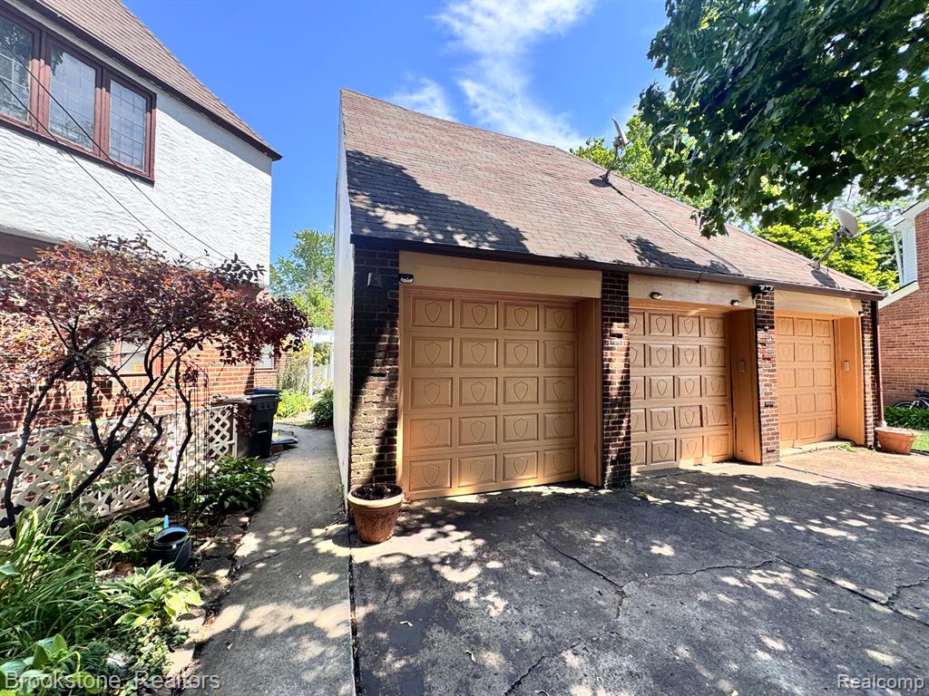main property photo 61