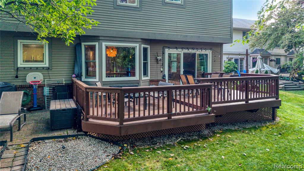 main property photo 40