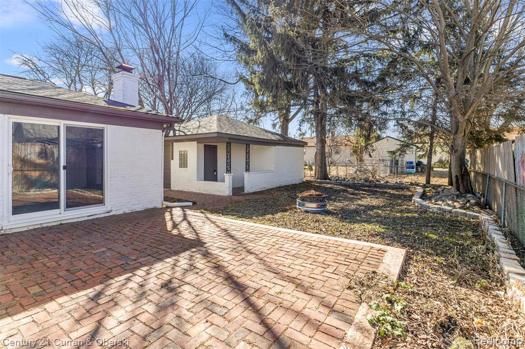 main property photo 38