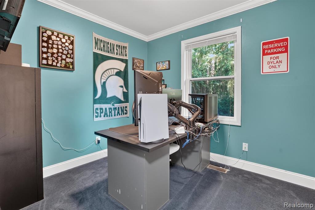 main property photo 17