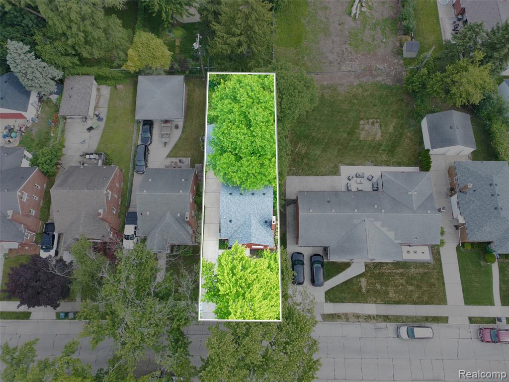 main property photo 27