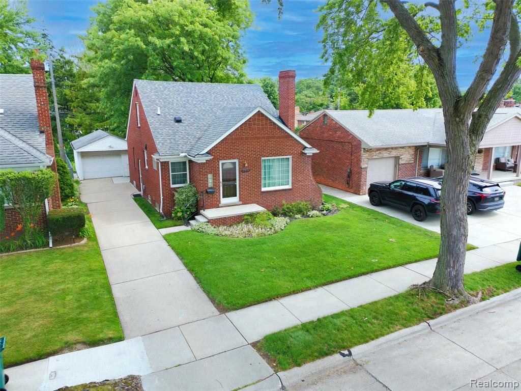 main property photo 4