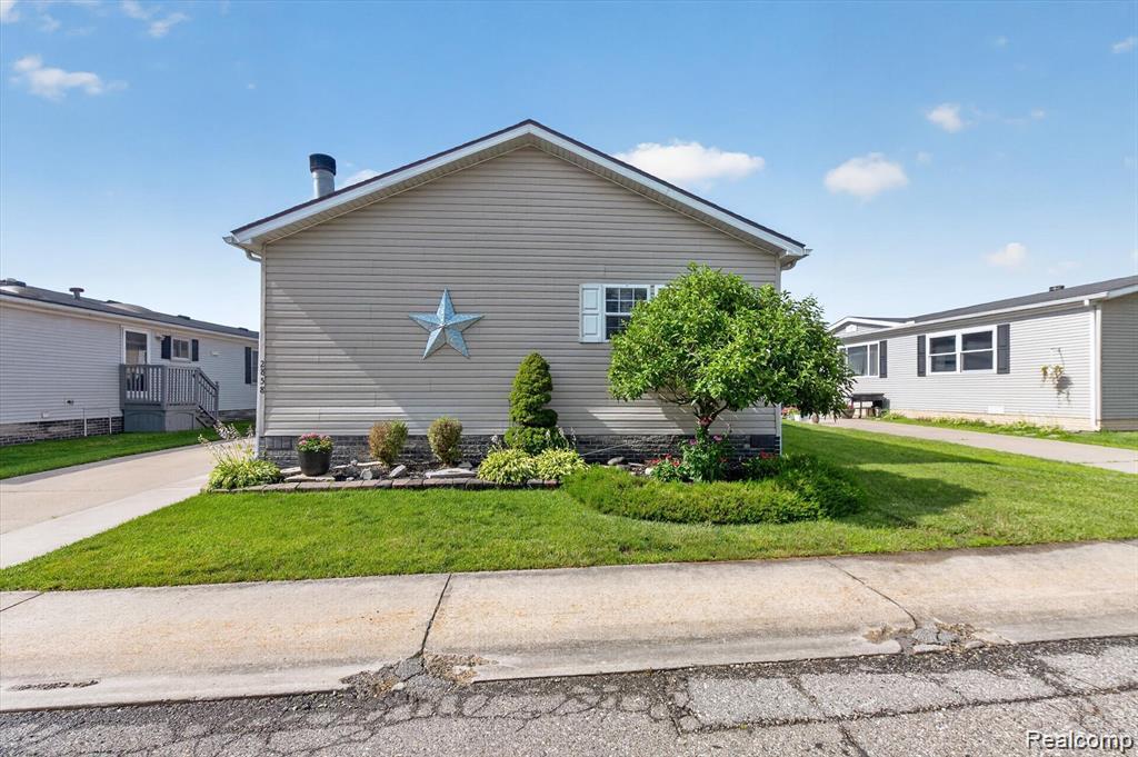 main property photo 34