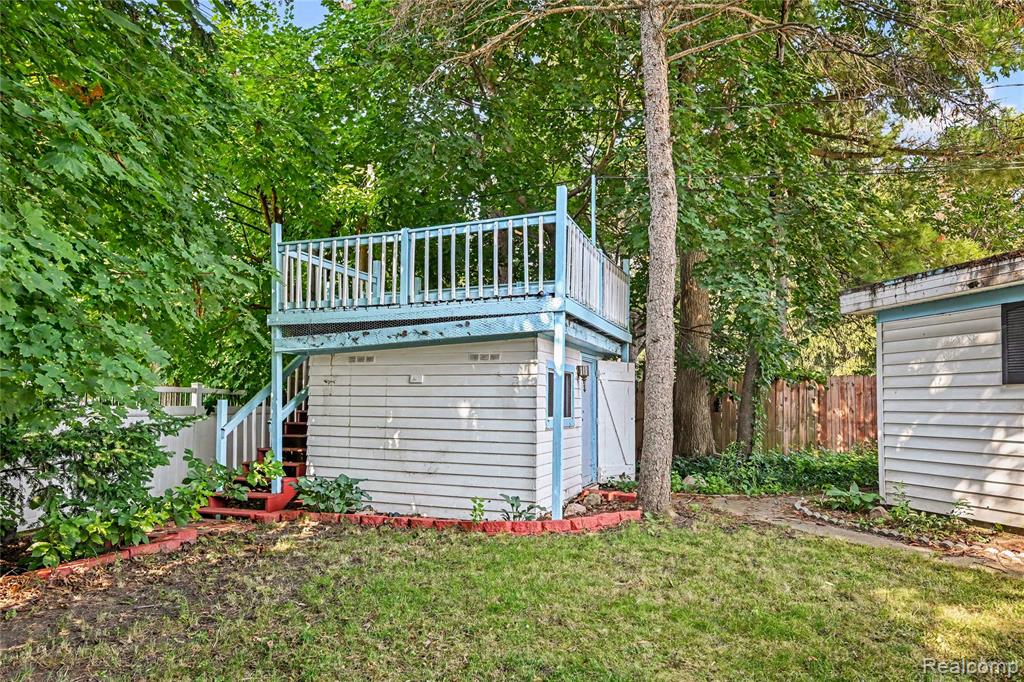 main property photo 23