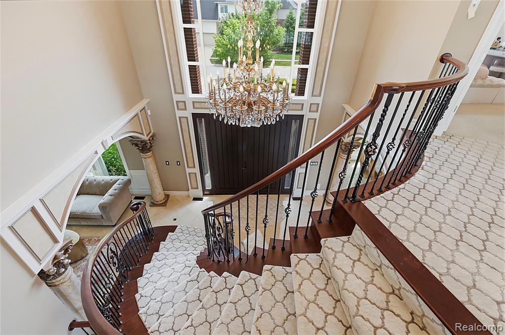 main property photo 31