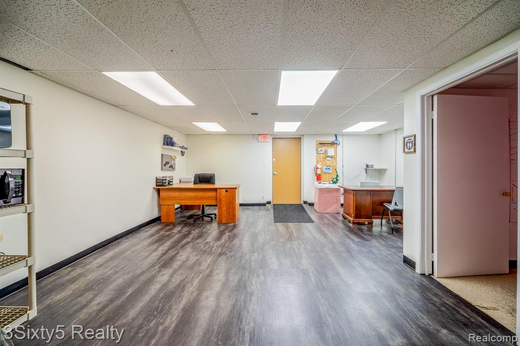 main property photo 16