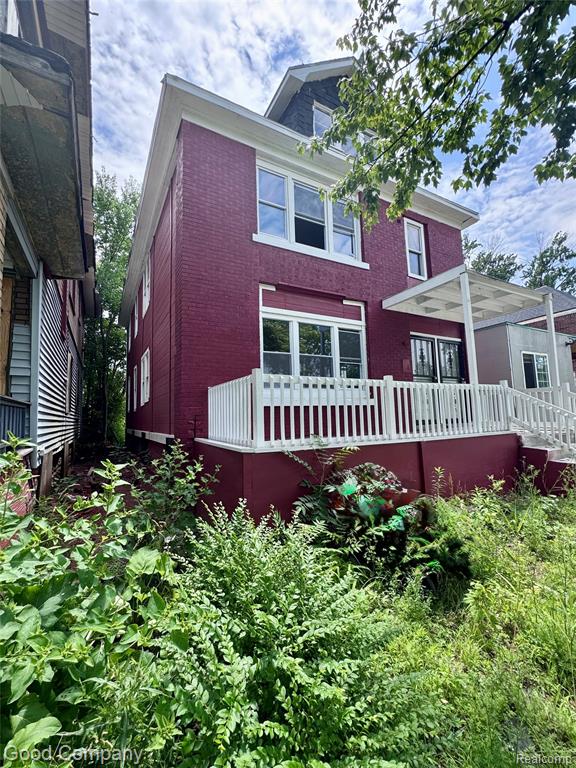 main property photo 16