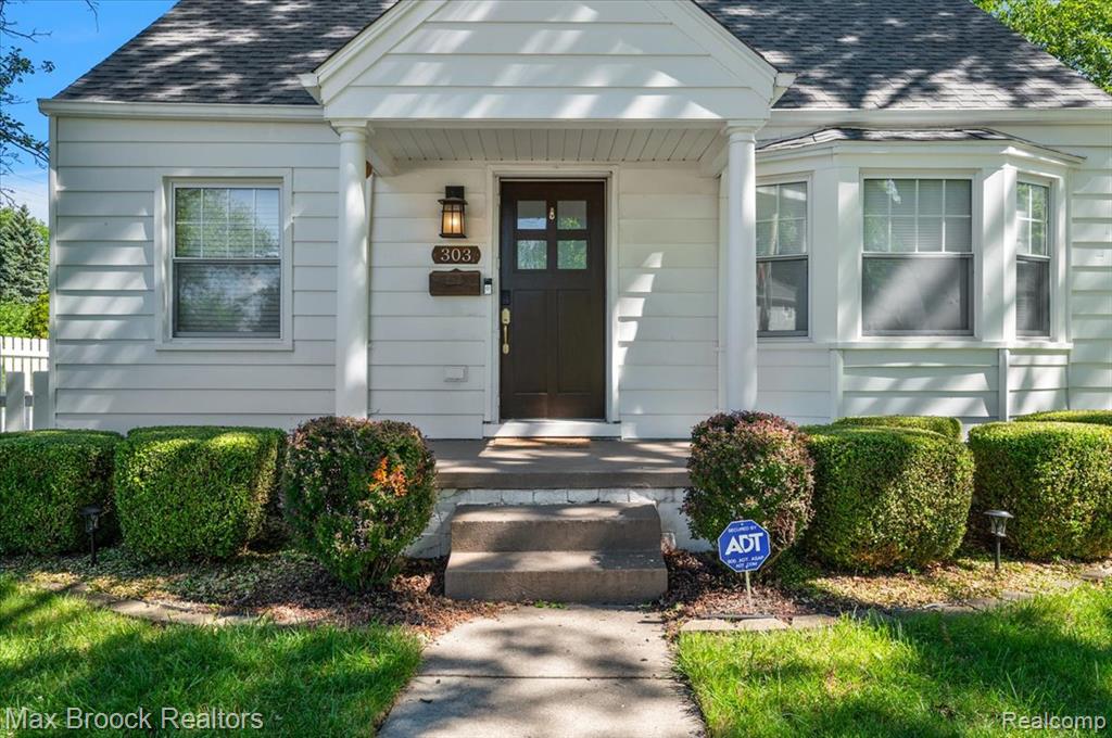 main property photo 4