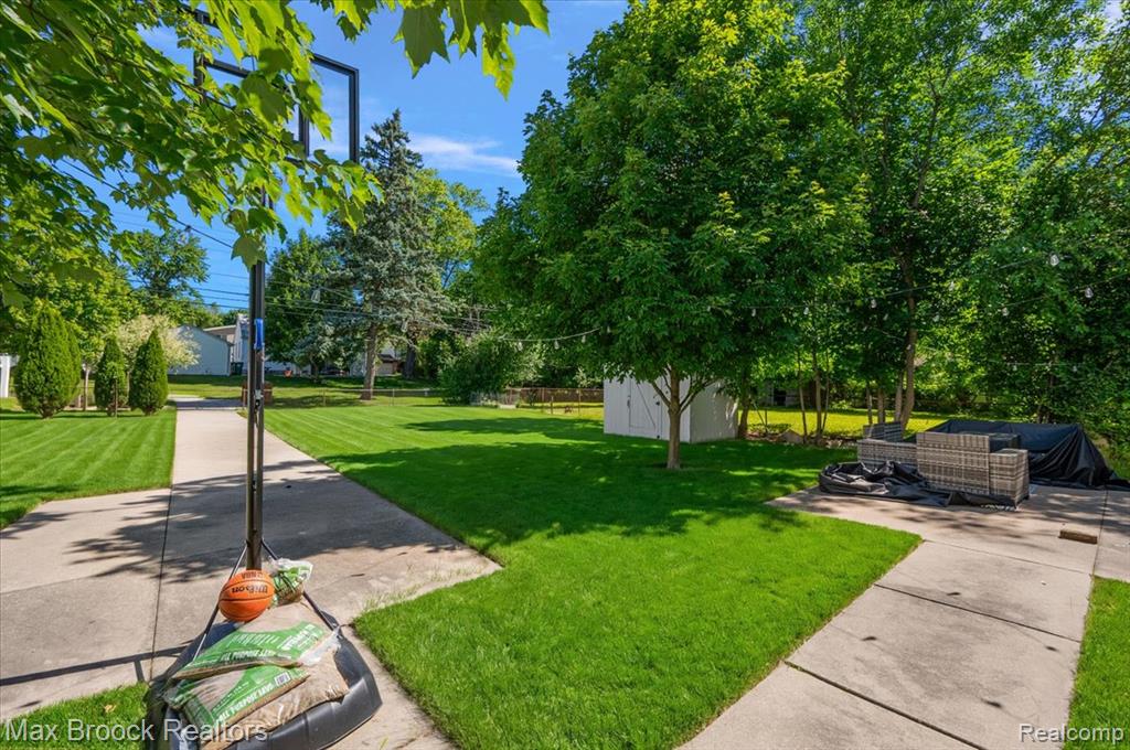 main property photo 46