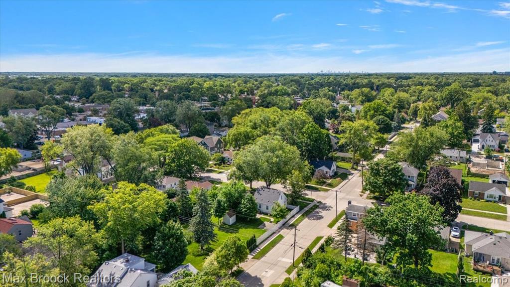 main property photo 49